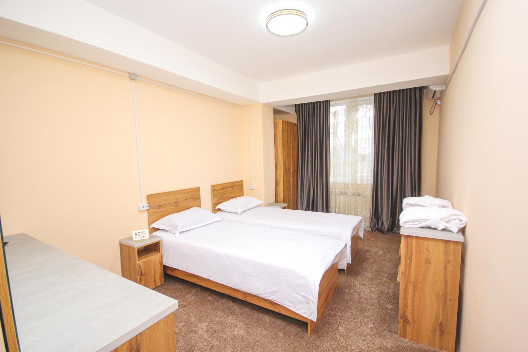 Hotel 33 Almaty Ngoại thất bức ảnh