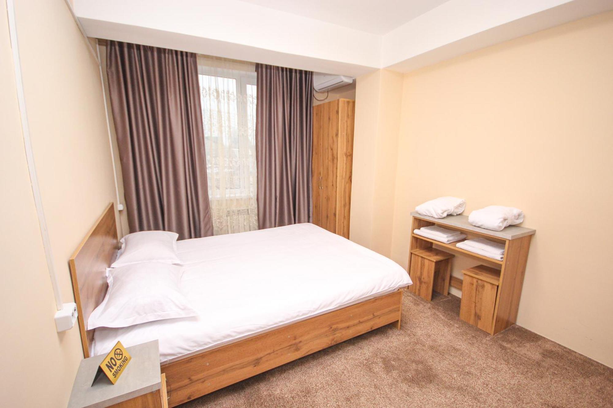 Hotel 33 Almaty Ngoại thất bức ảnh